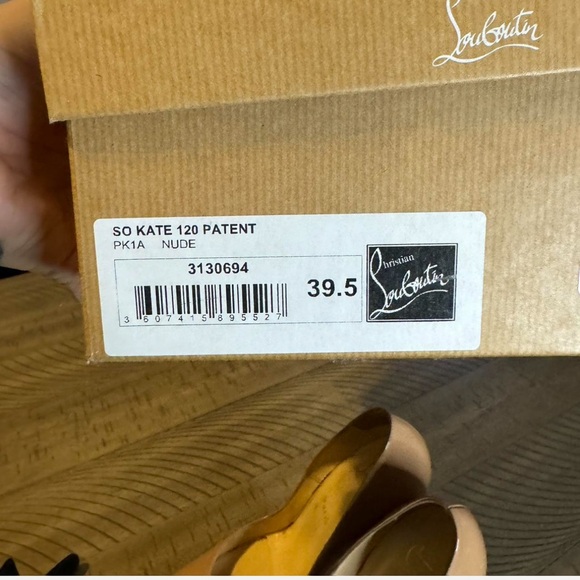 Christian Louboutin So Kates 39.5 Patent Nude - Picture 5 of 6